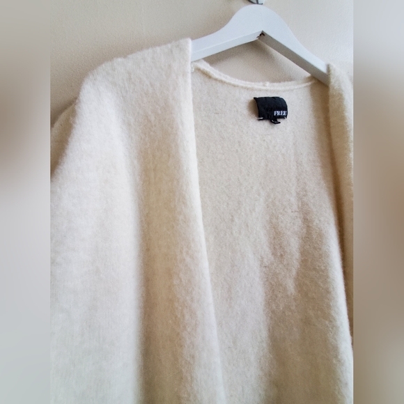 Wilfred Free white cozy soft sweater cardigan oversized Large - Picture 4 of 6